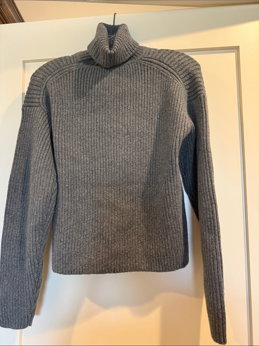 New with tags. Marine Layer ribbed gray turtleneck